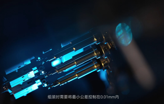 【影像中國(guó)】華為Pura 70 Ultra“恒星”模組，一個(gè)微米級(jí)工藝的高精宇宙-0718(1)1499.png